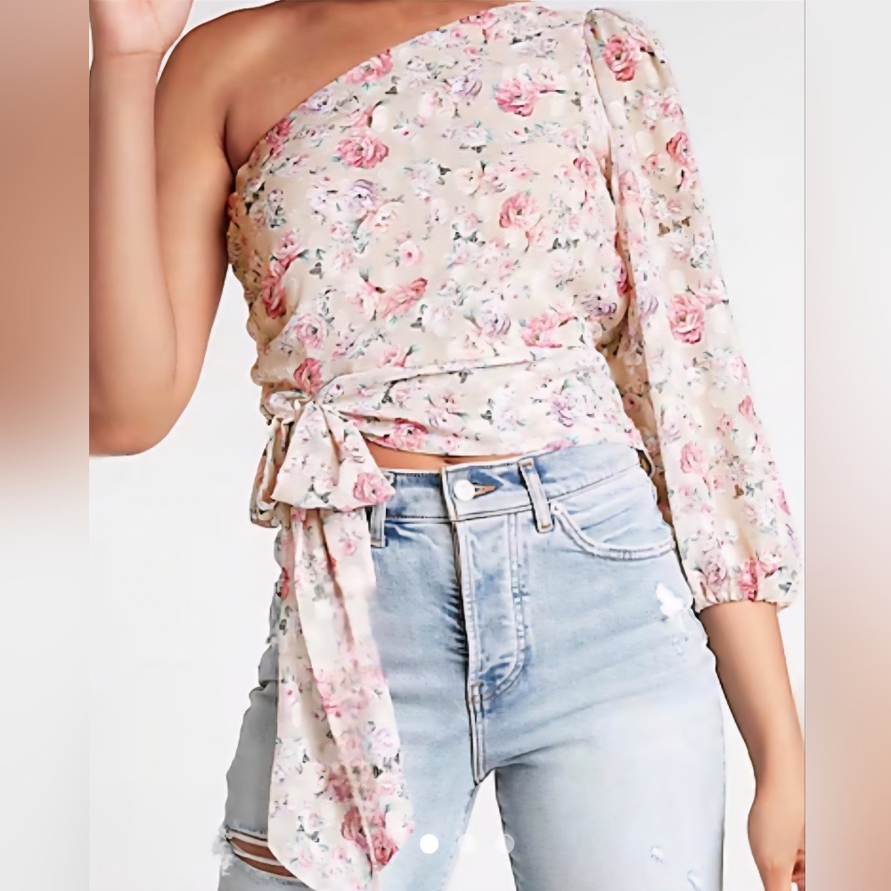 EXPRESS Floral One-Shoulder Blouse